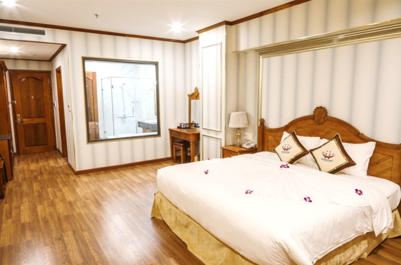 Luxury Room Khách sạn Hương Việt Quy Nhơn
