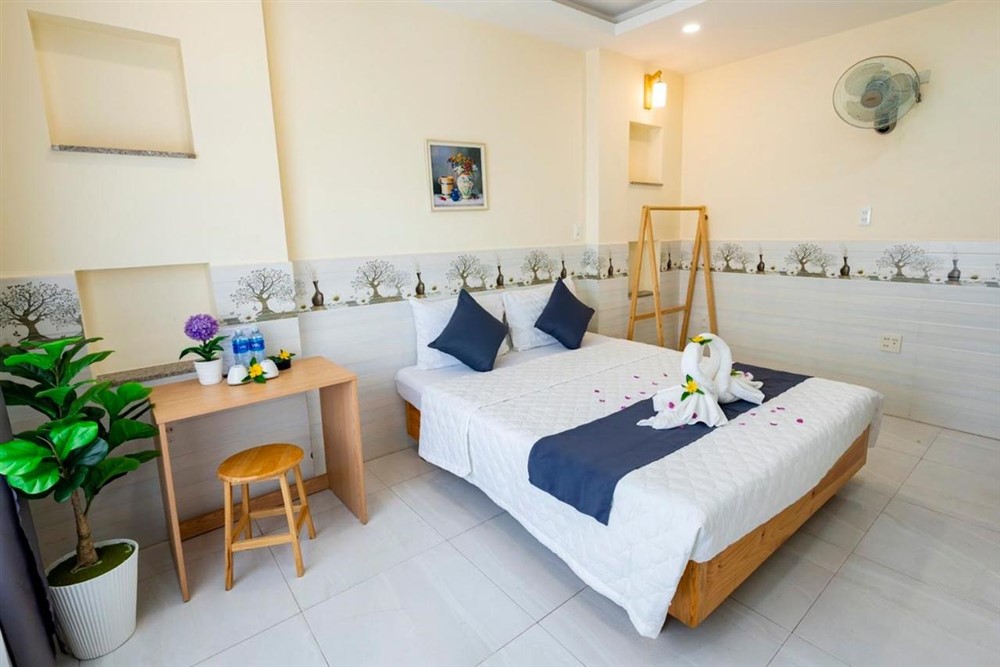 Phòng Giường Đôi View Biển - Khách sạn Thiên Hải Quy Nhơn